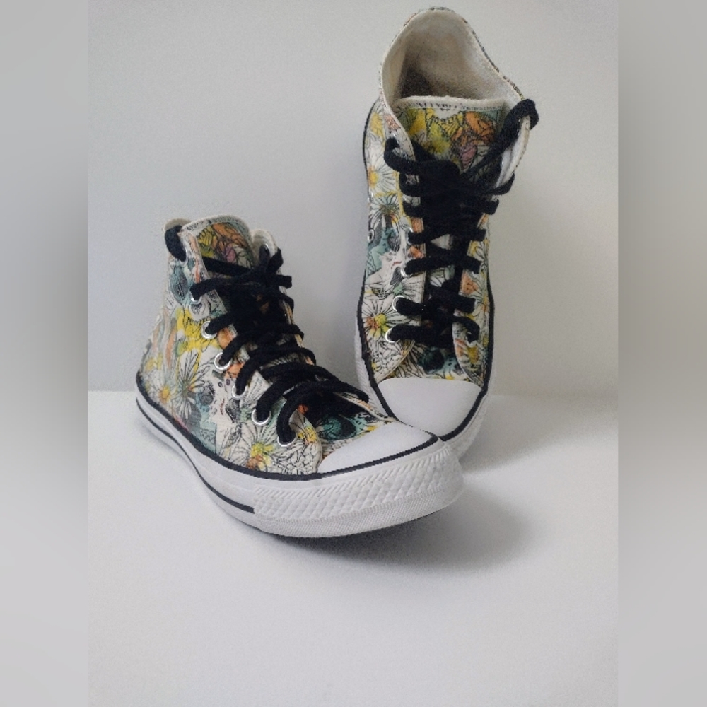 Converse Chuck Taylor All*Star Daisy Print High Top Sneakers  Trainers Size 7.5